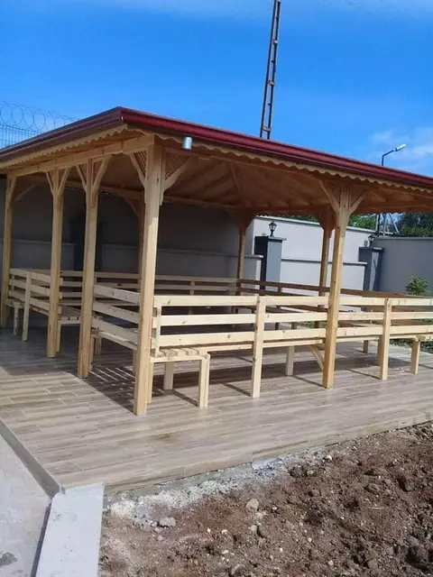Bahçe için ahşap kamelya — uygulama fotoğrafı 15