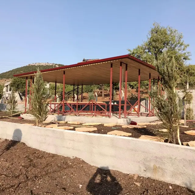 Bahçe için ahşap kamelya — uygulama fotoğrafı 27